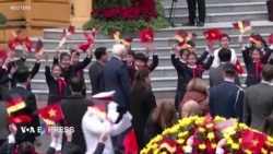 Tổng thống Đức thăm Việt Nam, được chào đón bằng 21 phát đại bác