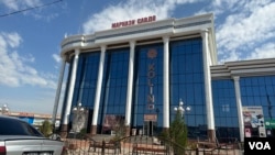 A trade center in Khujand, Tajikistan, shown here on Sept. 4, 2023. Khujand has become a commercial hub where merchants from neighboring countries come for Chinese goods. (VOA/Navbahor Imamova)