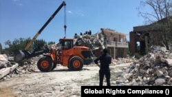 Джордаш розповів, що нове подання до МКС містить більше додаткових доказів російських воєнних злочинів, злочинів проти людяності та систематичного переслідування релігійних груп в Україні. На фото Вейн Джордаш у Бучі