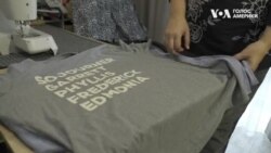 Що таке «Адаптивний одяг» та як волонтери допомагають шити його для поранених. Відео