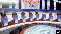 Трамп стратешки смета дека нема што да добие со тоа што ќе се појави на истата дебатна сцена како неговите противници, кога националните анкети покажуваат дека тој има 56% поддршка меѓу републиканските гласачи за номинацијата