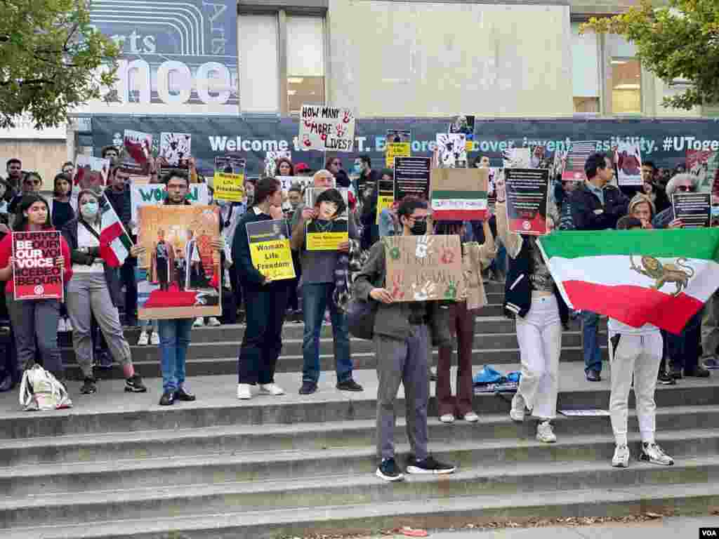 تجمع ۶ اکتبر مقابل دانشگاه تورنتو در همبستگی با مردم معترض داخل کشور