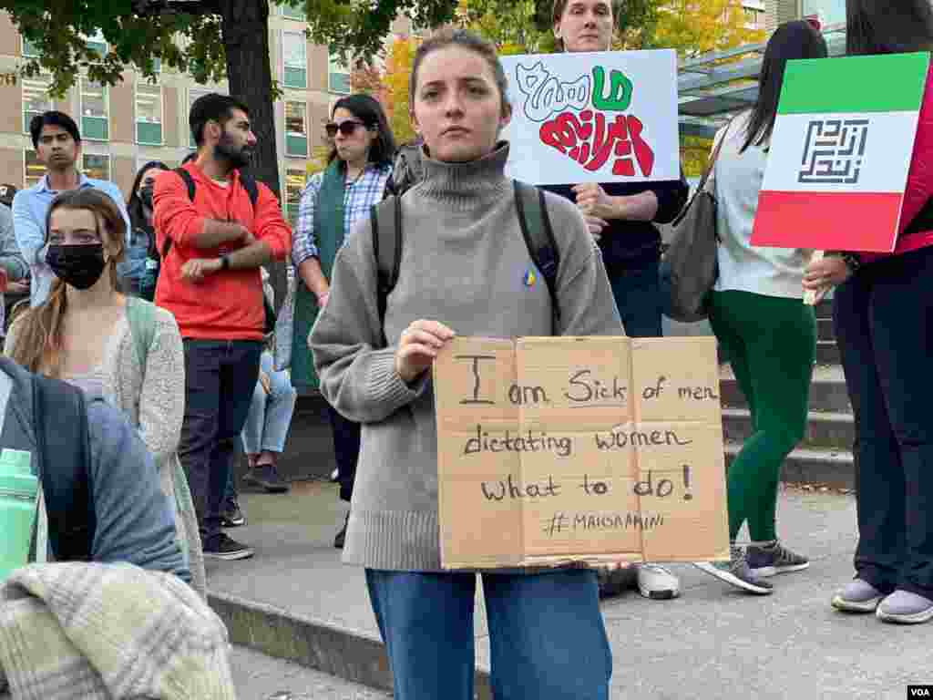 تجمع ۶ اکتبر مقابل دانشگاه تورنتو در همبستگی با مردم معترض داخل کشور