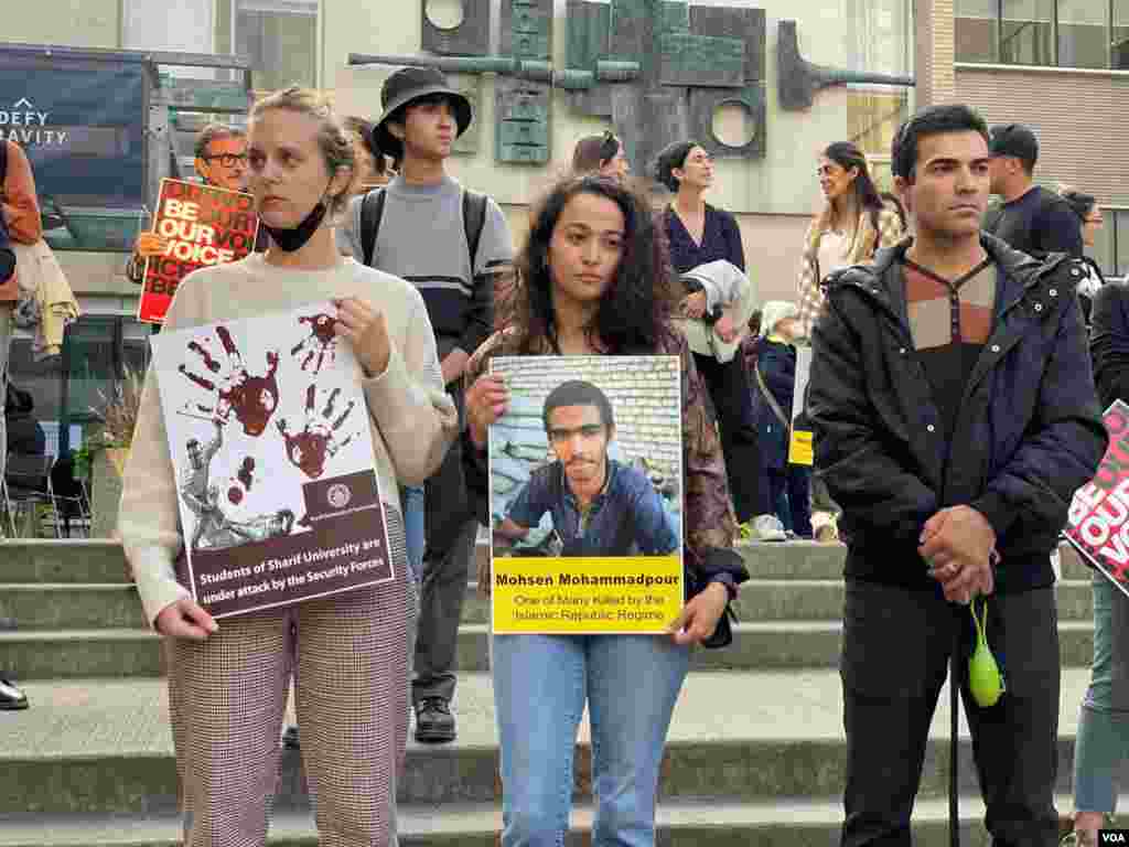 تجمع ۶ اکتبر مقابل دانشگاه تورنتو در همبستگی با مردم معترض داخل کشور