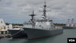 “环太军演”期间， 停泊在夏威夷珍珠港的韩国世宗大王级驱逐舰（美国之音/刘恩民）