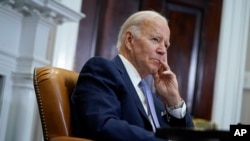 Presiden Joe Biden di Ruang Roosevelt Gedung Putih, Jumat, 26 Agustus 2022, di Washington. (Foto: AP/Evan Vucci)