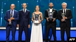 Les lauréats des Trophées de l'UEFA à Istanbul, Turquie, le 25 août 2022.