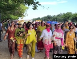 Acara "Jalan Cantik Berkebaya" masyarakat Indonesia di sekitar Monumen Washington (courtesy: Dyan Wibowo)