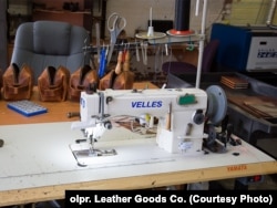 Швейна машинка, придбана в Україні, на якій пошито більшість виробів