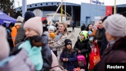 Канцеларијата на ОН за човекови права објави дека загинале најмалку 136 цивили во Украина, вклучително и 16 деца