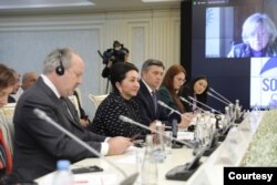 10-mart, 2022: "Paxta kampaniyasi" yetakchilari O'zbekiston Senati raisi Tanzila Narbayeva va Bandlik va mehnat munosabatlari vaziri Nozim Xusanov bilan bir davrda