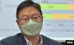 前民主派立法会议员、香港浸会大学政治及国际关系学系副教授陈家洛表示，港府的地区管治引入大陆化的”小区“模式，地区资源分配更倾向于亲政府的团体，可能成为社区监察组织 (美国之音/汤惠芸)