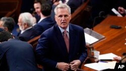 El congresista republicano Kevin McCarthy no pudo obtener los votos suficientes como para convertirse en el nuevo presidente de la Cámara de Representantes durante el día de apertura del 118º Congreso en el Capitolio de Estados Unidos, en Washington, el 3 de enero de 2023.