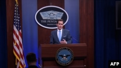 جان کربی سخنگوی پنتاگون، عکس از آرشیو