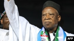 Le sénateur Abdullahi Adamu.