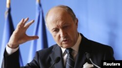 Ngoại trưởng Pháp Laurent Fabius nói phái bộ Âu châu gồm 500 binh sĩ giúp huấn luyện lực lượng Mali sẽ hoạt động trong vài ngày nữa