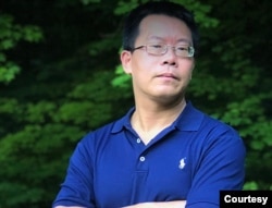 美国芝加哥大学客座教授滕彪