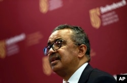 Direktur Jenderal Organisasi Kesehatan Dunia (WHO) Dr. Tedros Adhanom Ghebreyesus berbicara pada konferensi pers di Cape Town, Afrika Selatan, Jumat, 11 Februari 2022. (Foto: AP)