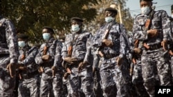 شماری از نظامیان مالی