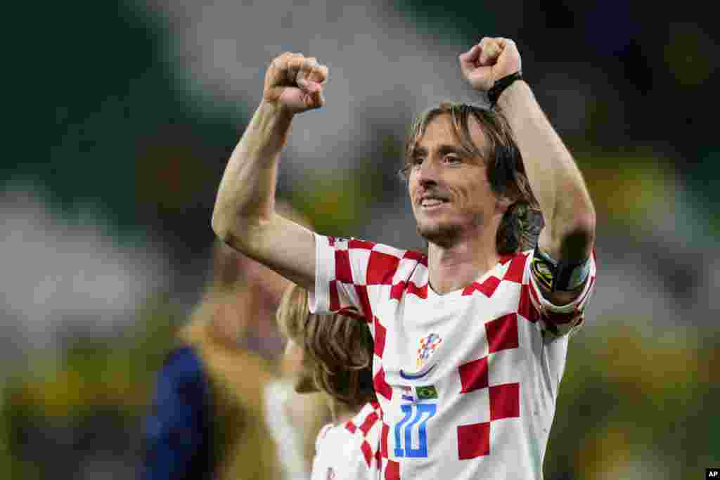 Luka Modric celebra a vitória da Croácia frente ao Brasil nos quartos-de-final do Mundial do Qatar. Dez, 9, 2022