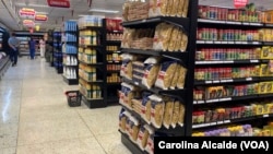 Actualmente los mercados venezolanos están llenos de productos, pero el poder adquisitivo de los ciudadanos no es suficiente.