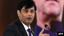 FILE - Prominent Pakistani news anchor Arshad Sharif speaks during an event in Islamabad, June 22, 2022.