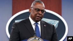 Menteri Pertahanan AS Lloyd Austin berbicara dalam konferensi pers di Pentagon, Washington, pada 27 Oktober 2022. (Foto: AP/Susan Walsh)