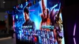 TV Fleksibel Bisa Dilengkungkan untuk Nonton Film, Main Game, Hingga Monitor Komputer