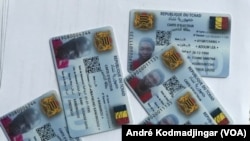 Les doubles des cartes imprimées par la Céni, à N’Djamena, au Tchad, le 7 avril 2021.