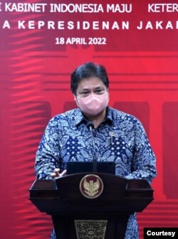 Menko Perekonomian Airlangga Hartarto mengklaim kondisi pandemi COVID-19 di tanah air terus membaik. (Biro Setpres RI)