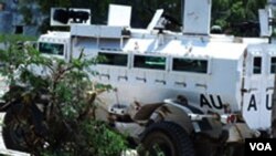 Kendaraan perang milik militer Burgundi yang dikenal sebagai AMISOM.