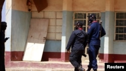 Police members are deployed after gunmen abducted students from the all-boys Government Science school in Kankara, in northwestern Katsina state, Nigeria December 13, 2020. REUTERS/Afolabi Sotunde