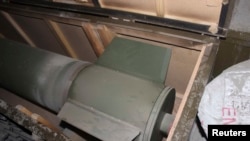 Pasukan Keamanan Israel (IDF) merilis foto sebuah roket yang ditemukan oleh Angkatan Laut Israel dalam sebuah kapal di Laut Merah (5/3).