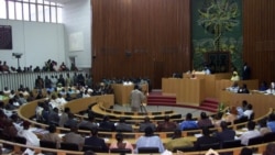 Une vue de l'assemblee nationale de Dakar, le 1er Aout 2001.