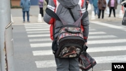 Родители од другите етникуми во Северна Македонија избегнуваат да ги запишуваат децата во училишта каде што повеќето ученици се Роми, тврди Елвис Шаќири