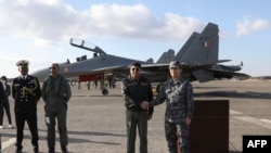 印度空军战斗机在日本 Hirakuri 空军基地受到欢迎（2023年1月10日）。