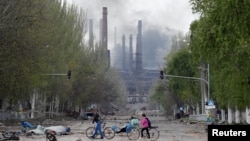 دود برخاسته از کارخانه آهن و فولاد ماریوپل (آرشیو) 