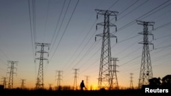 پروژۀ کاسا ۱۰۰۰ حدود ۱۳۰۰ میگاوات برق تاجکستان و قرغیزستان را به جنوب آسیا انتقال می دهد