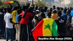 Les jeunes étaient en 1ere ligne des manifestations de Mars, à Dakar, le 26 avril 2021. (VOA/Seydina Aba Gueye)