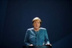 Angela Merkel dijo a la prensa que Alexei Navalny fue envenenado con una toxina conocida como Novichok, que se conoce desde la era de la Unión Soviética y la guerra fría.