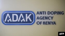 Le logo de l'Agence anti-dopage du Kenya (ADAK) à l'extérieur de ses bureaux à Nairobi, 1er novembre 2022. AFP / Simon Maina