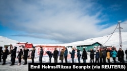 གྷེ་རཱིན་ལན་ཌིའི་གྲོས་ཚོགས་འཐུས་མིའི་འོས་བསྡུ།