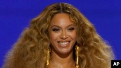 ফাইল - ৬৩তম গ্র্যামি অ্যাওয়ার্ডস অনুষ্ঠানে বিয়ন্সে। ১৪ মার্চ, ২০২১। 