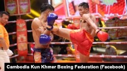 ការ​ប្រកួត​ប្រដាល់​មួយ​ផ្សាយ​តាម​ទំព័រ​ហ្វេសប៊ុក​របស់​សហព័ន្ធ​កីឡា​ប្រដាល់​គុនខ្មែរ កាល​ពី​ថ្ងៃ​ទី​១០ ខែ​មករា ឆ្នាំ​២០២៣។ (ហ្វេសប៊ុក/​សហព័ន្ធ​កីឡា​ប្រដាល់​គុនខ្មែរ)