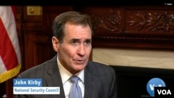 2023年2月10日，白宫国家安全委员会发言人约翰·科比在接受美国之音中文部白宫记者黄耀毅的采访。