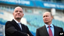 ولادیمیر پوتین و جیانی اینفانتینو