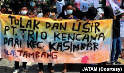 Masyarakat Parigi Moutong menolak tambang emas di daerah mereka. (Foto: Courtesy/Jatam)
