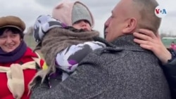 “Casa es Casa”: abuela ucraniana añora regresar tras el bombardeo de su vivienda