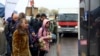 Thousands Escape From Ukrainian Cities as Russia, Ukraine Trade Barbs 