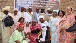 Musow sendonni Mali politikitɔnw na, o kɛra taama ye min taamasiyɛn kɛra fɛn caman yeli ye kabini jamana ye yɛrɛmahɔrɔnya sɔrɔ san 1960